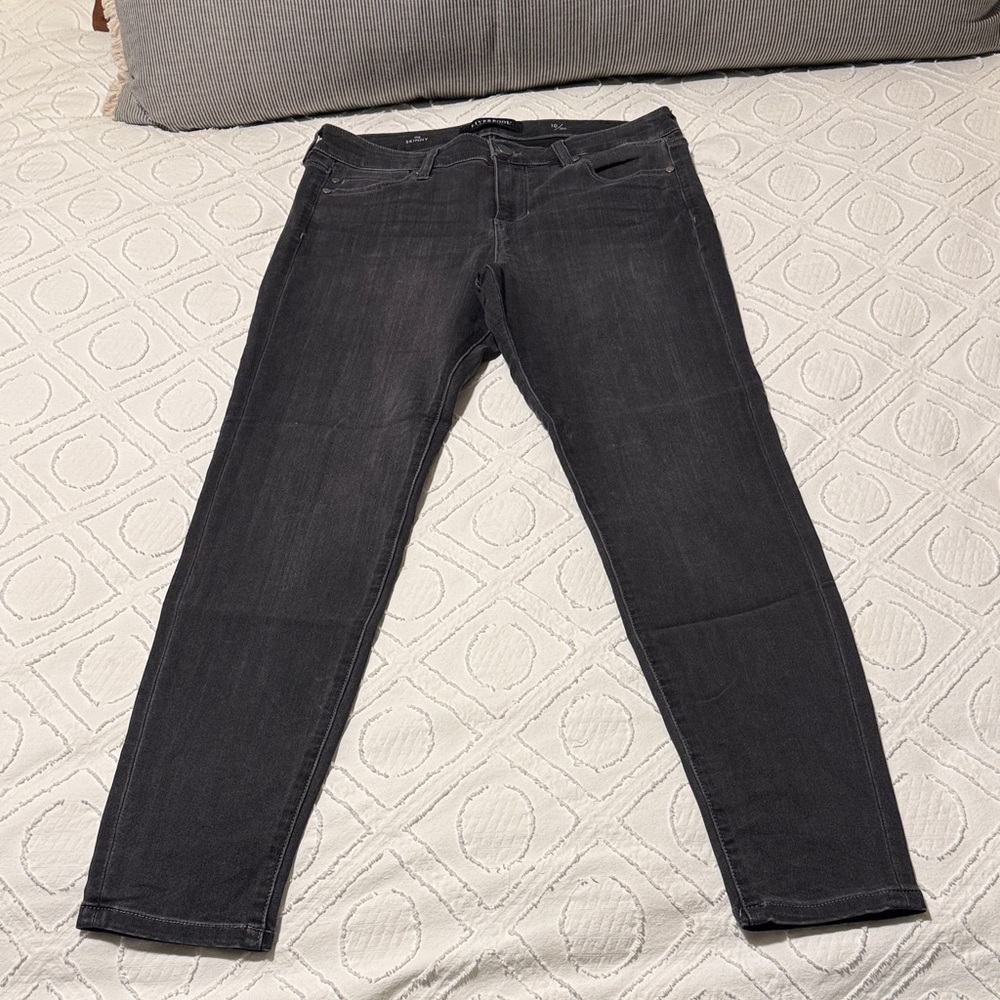 Women's Black Jeans
